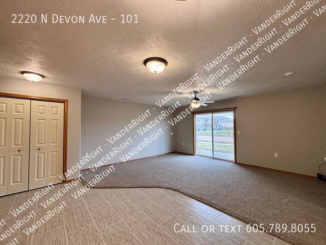 Photo - 2220 Devon Ave Unit 101