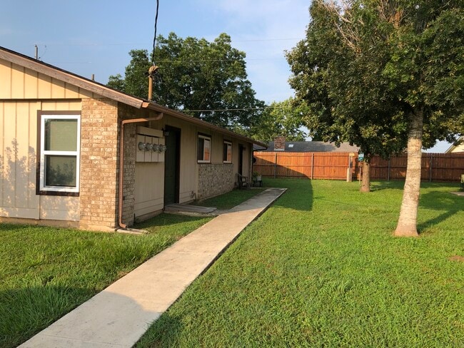 Photo - Countryside Apartments