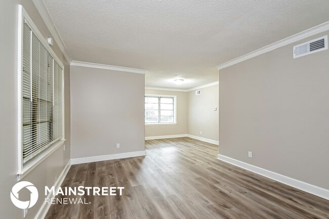 Photo - 5041 Davis Cove