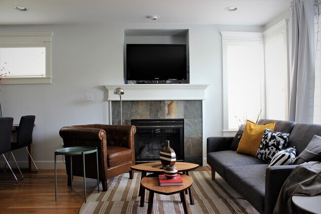 Photo - 2117 8th Ave N