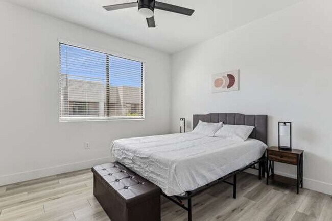 Photo - 6610 N 93rd Ave Unidad ID1238441P