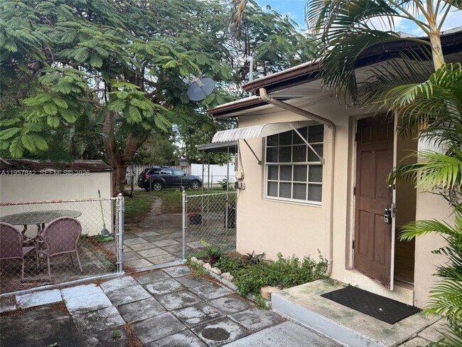 Photo - 34 SW 5th St Unidad 2