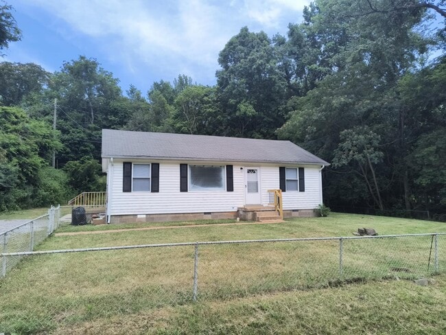 Photo - 807 E Happy Hollow Dr House