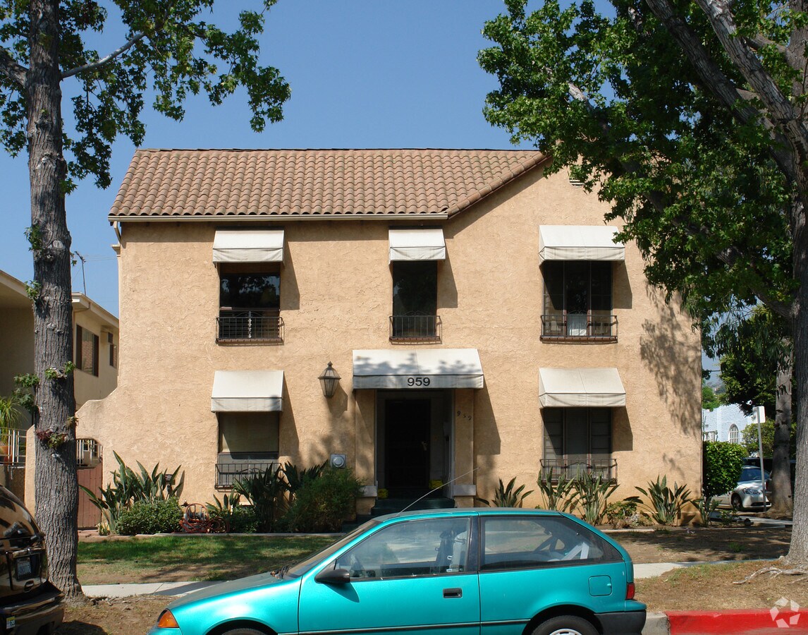 Photo - 959 N Croft Ave