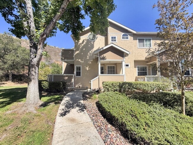 Building Photo - 9980 Scripps Vista Way