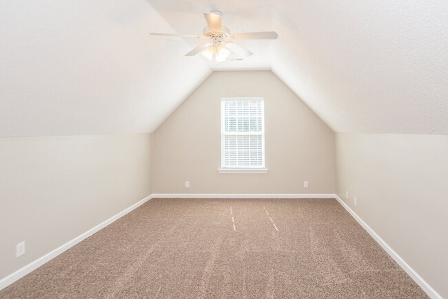 Photo - 3320 Leslie Ln