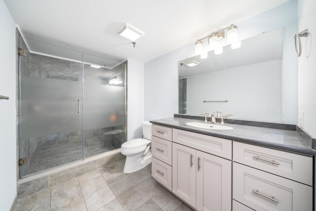 Photo - 551 Observer Hwy Unit apt 3d