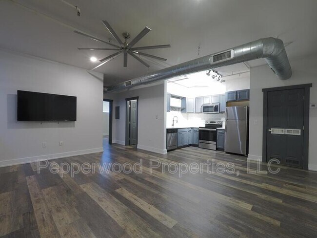 Photo - 600 Magnolia St