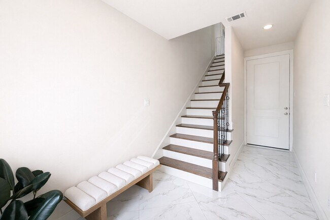 Photo - 2318 Hutchins St