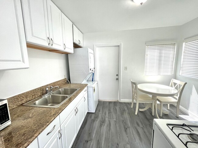 Building Photo - Small Unit A