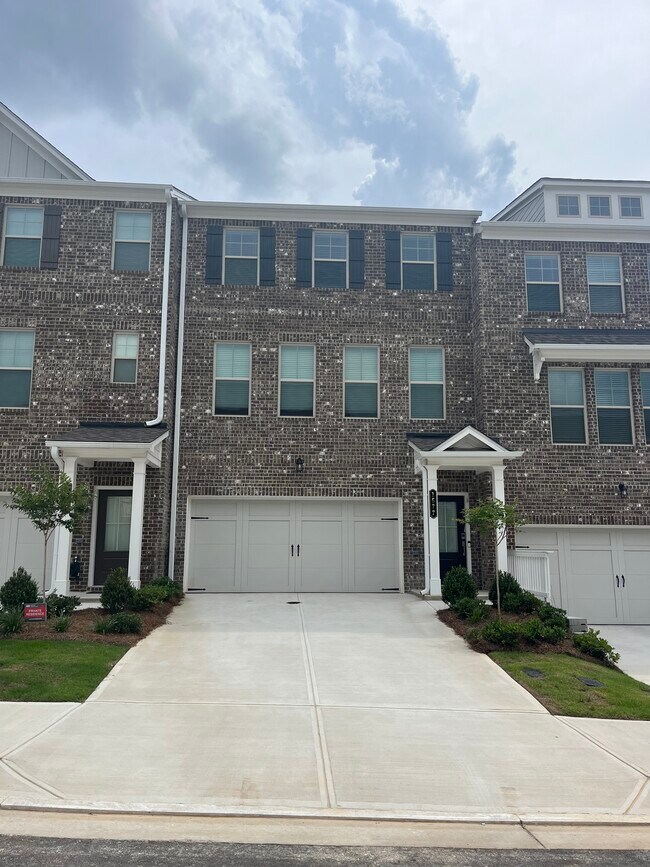 Photo - 1577 Halbrook Pl SW