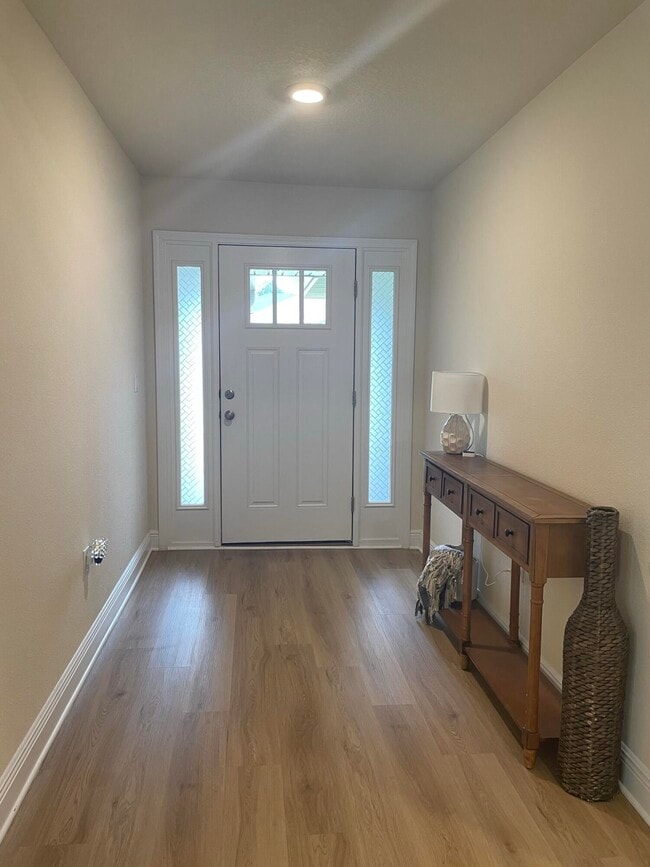 124 Ridgeway Cir