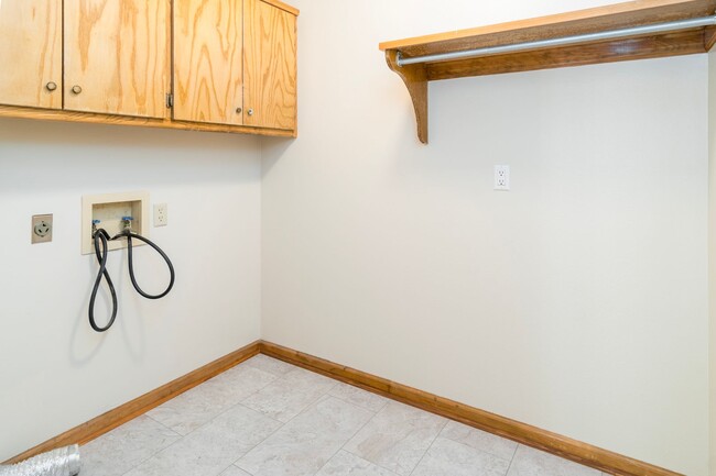 Photo - Charming 3 Bedroom, 2 Bathroom home near Lake Coronado! Call 501-922-9997 to set up a showing today!
