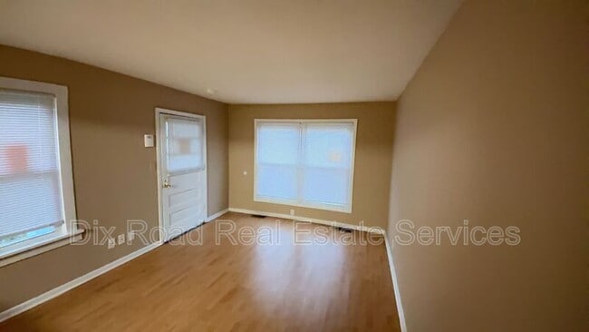 Photo - 1326 Campbell Ave