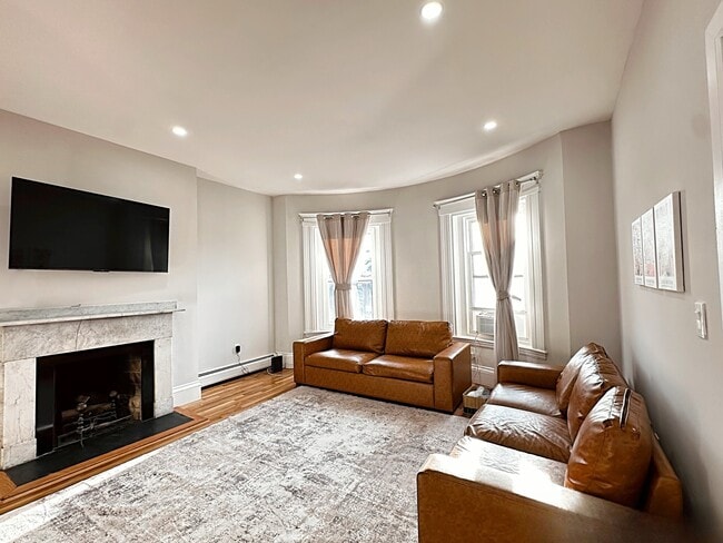 Building Photo - 660 Massachusetts Ave Unit 4 Rental