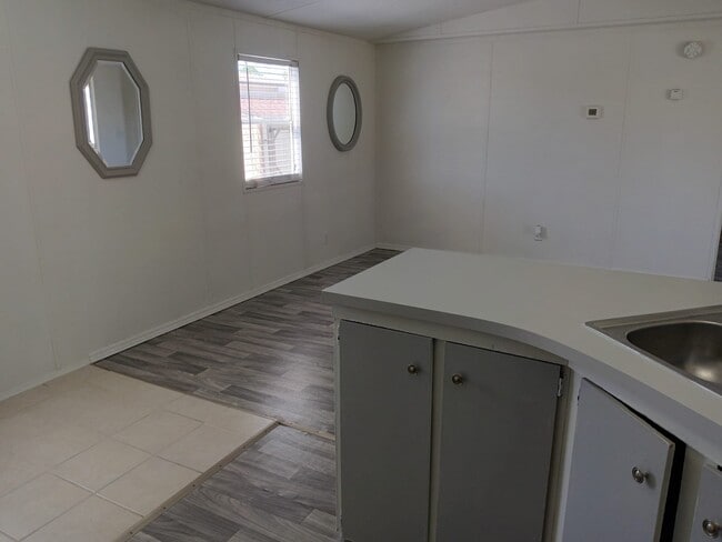 Photo - 104 Tanglewood Ln