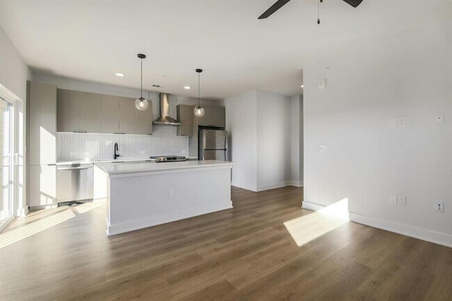 Photo - 2500 Longview St Unit 501