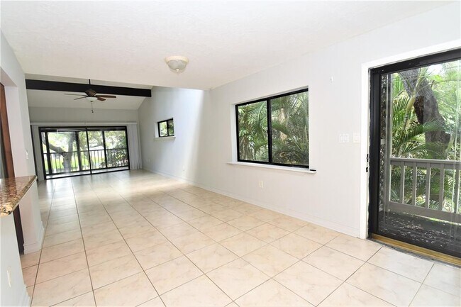 Photo - 1601 Pelican Point Dr Unidad HA215