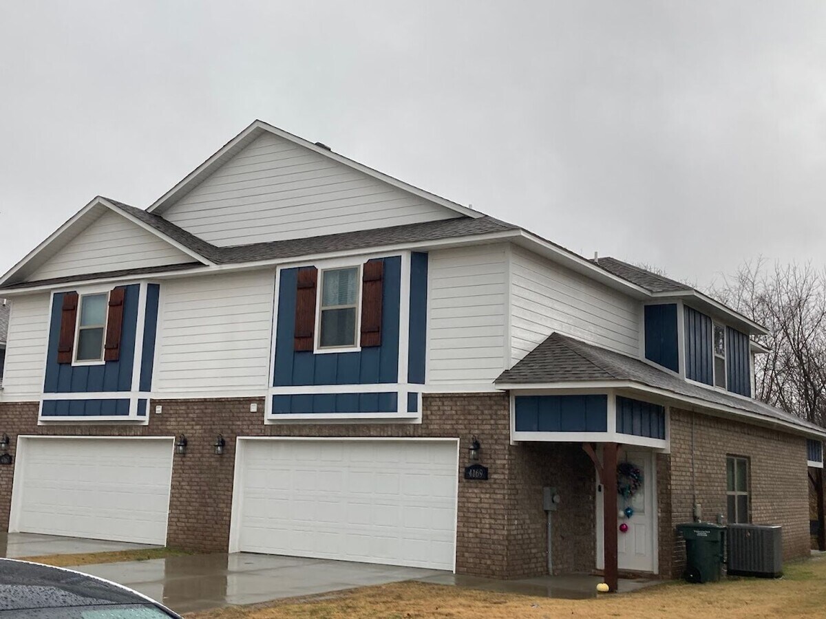 Photo - New 3 Bedroom 3.5 Bathroom home, private parking and 2 car garage Now Pre-leasing June 10 Move in...