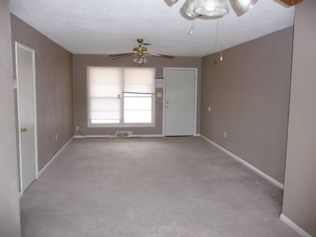 4303 NW Ridgecrest Dr