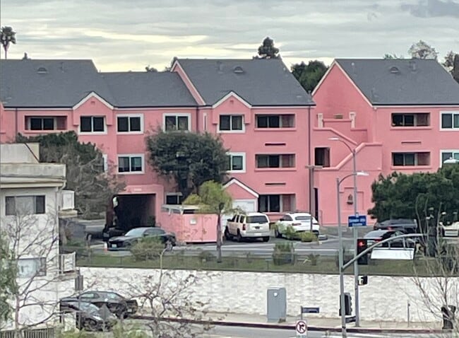 Photo - 4810 S La Brea Ave # DON