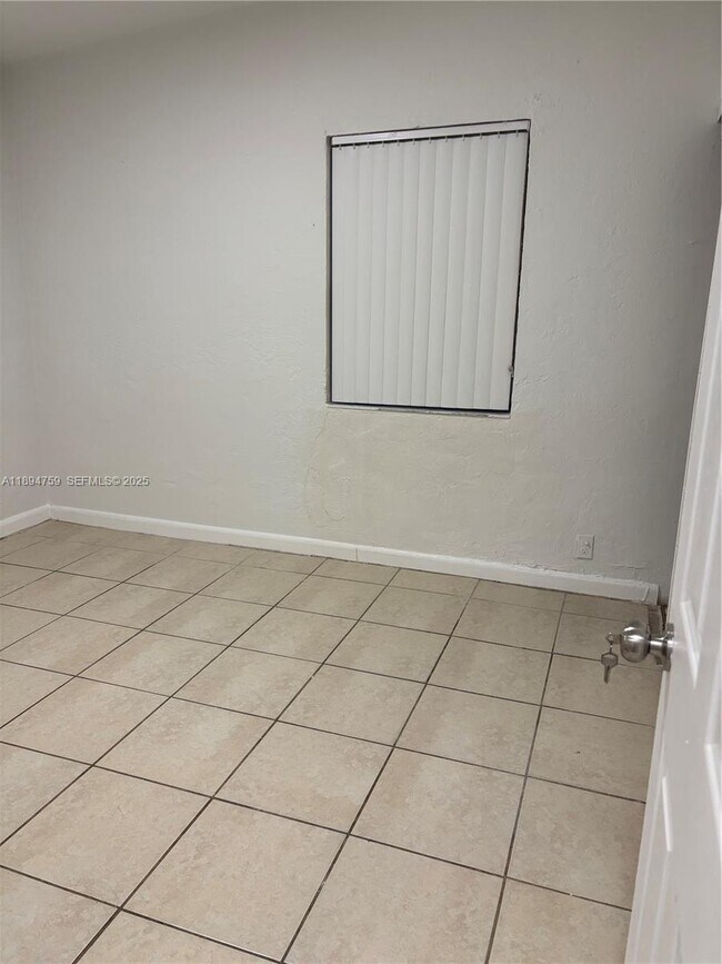 Photo - 2070 Washington Ave Unit 2