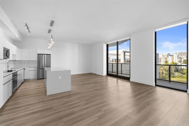 Building Photo - 101 Diplomat Pkwy Unit 0501