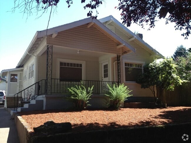 Building Photo - 3562 SE 26th Ave Rental