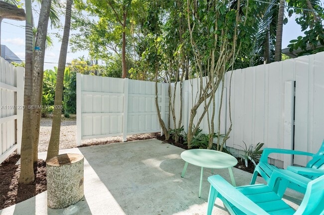 Photo - 2345 Trapp Ave