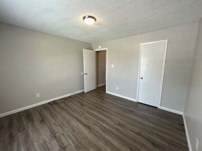 Photo - 121 Hillshire Cv Unit R