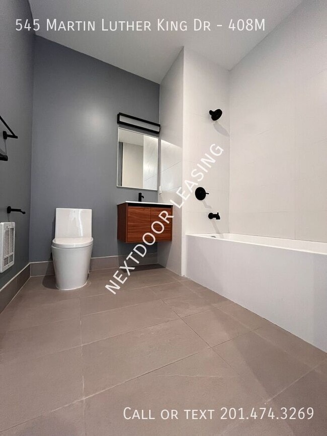 Photo - 545 M.L.K. Drive Unidad 408M