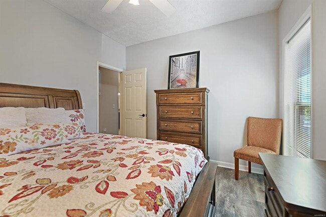 Photo - 905 Running Brook Dr