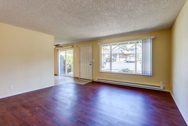 Photo - Remodeled Spacious 2 Bed 1 Bath In Quiet Community