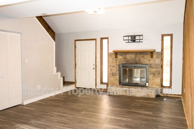 Photo - 22 S Germantown Rd Unit B4