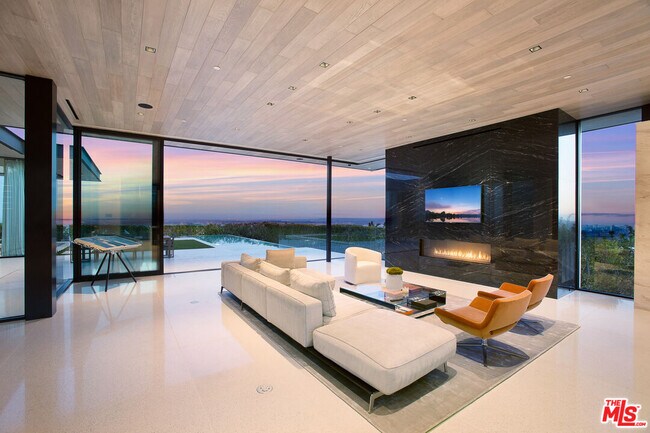 Photo - 1536 Blue Jay Way