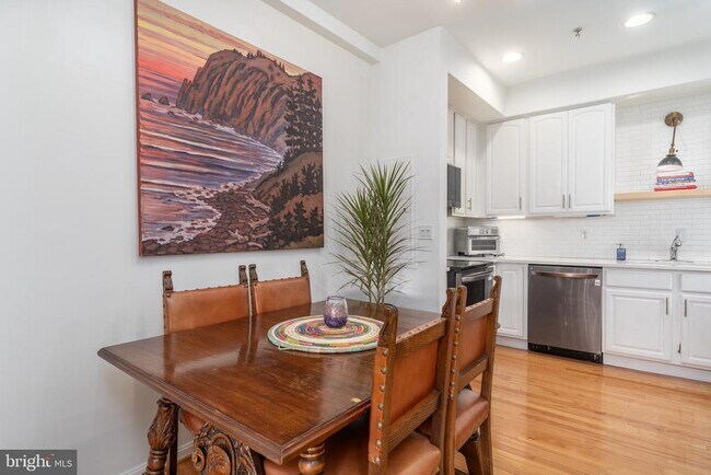 Photo - 610 Irving St NW Unit 206