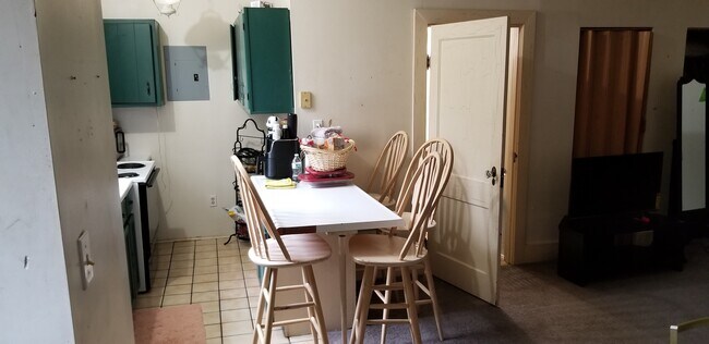 Photo - 1105 Glenfield Rd Unit 3