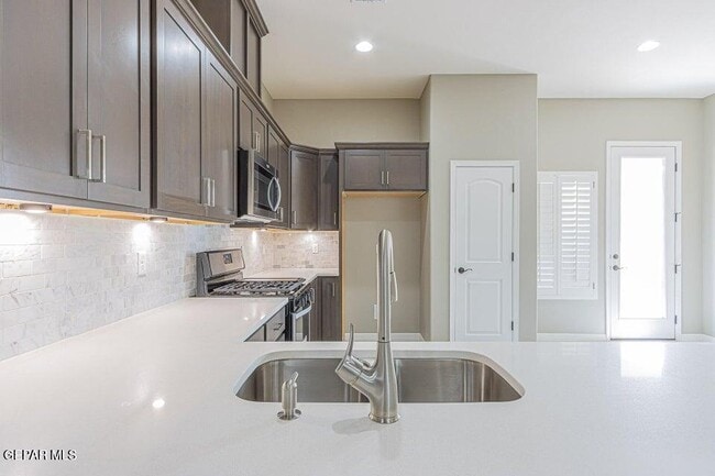 Photo - 803 Danby Ct