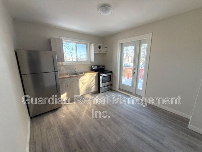 Building Photo - 1 Nugent St Unit A