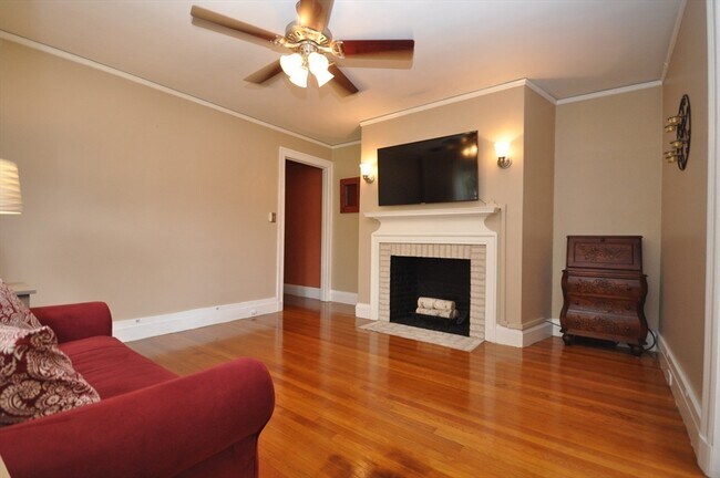Photo - 298 Main St Unit 12