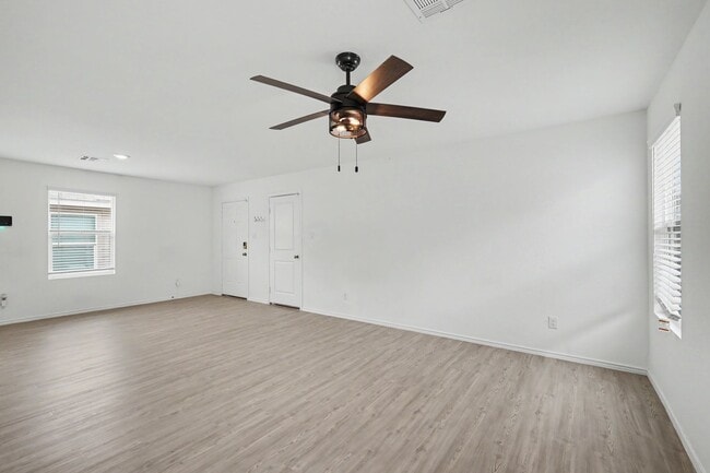 Photo - 3 Bed in The Silos | No Carpet + Appliances Included + Community Amenities!