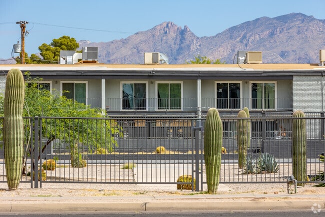 Ocotillo Apartments