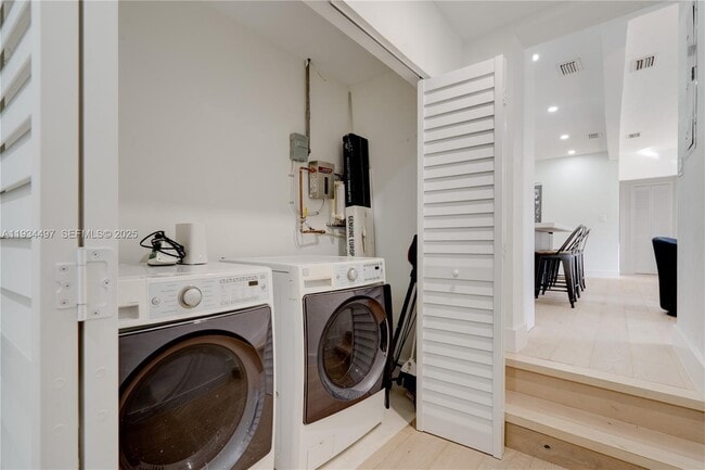 Photo - 347 NE 110th St