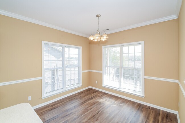 Photo - 195 Bonneville Dr Casa