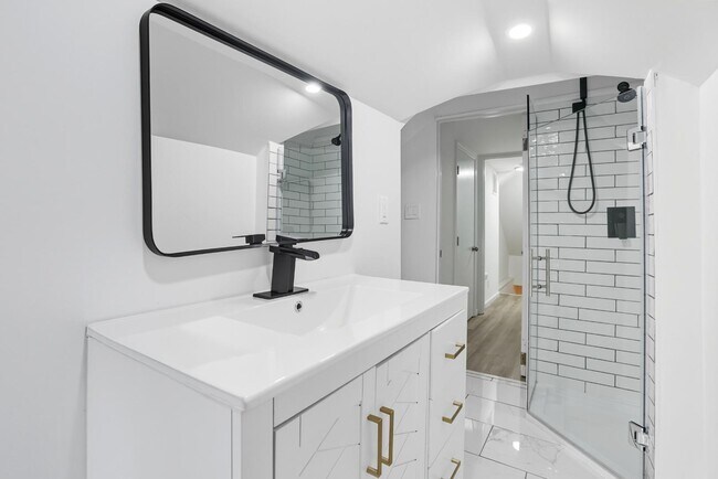 Photo - 3802 Parkwood St