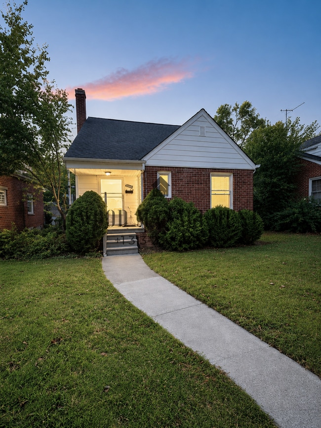Building Photo - Coming Soon – Beautifully Updated Home *Coming Soon (Move-in ready by 6/10 or Sooner)*!