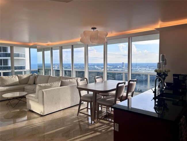 Building Photo - 1830 S Ocean Dr Unit 4106