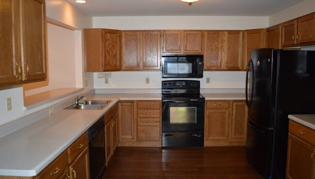 Photo - 5694 Claredon Dr