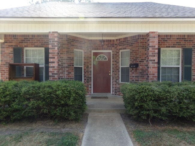 Photo - 903 Cook St