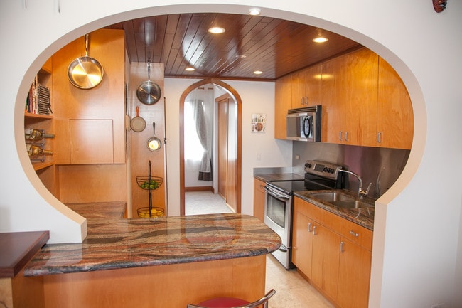 1020 Green St Unit 410